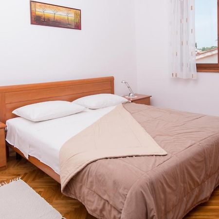 Apartments Mira 1 Премантура Екстериор снимка